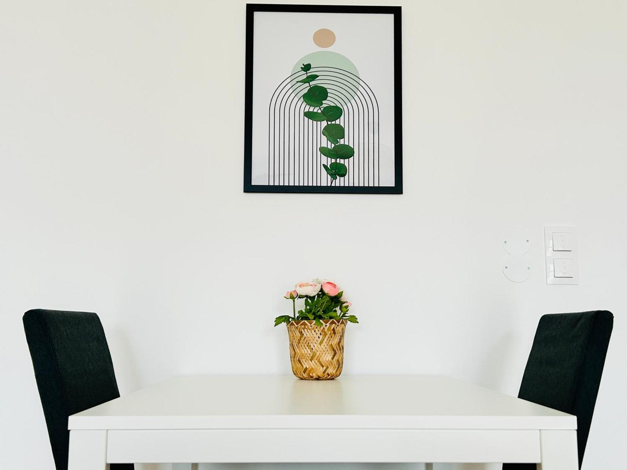 Modern Apartment With Balcony & Free Parking - Nearby Metro Wien Exteriör bild