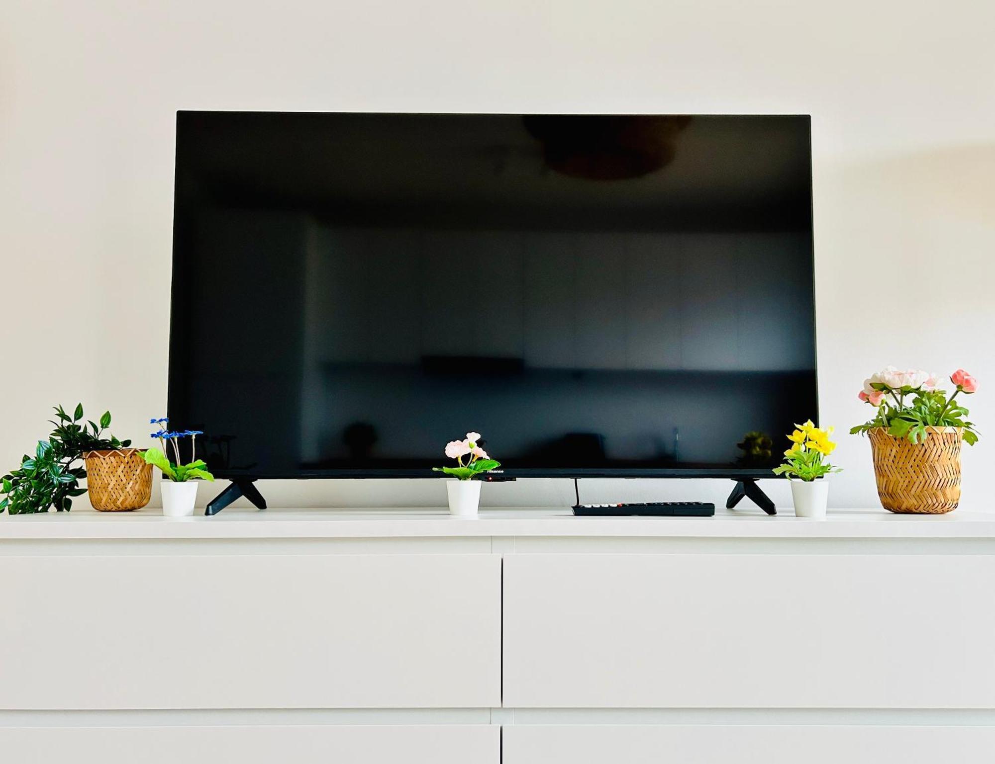 Modern Apartment With Balcony & Free Parking - Nearby Metro Wien Exteriör bild