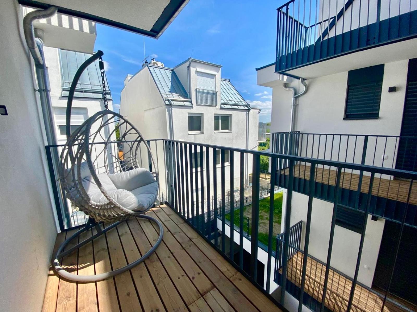 Modern Apartment With Balcony & Free Parking - Nearby Metro Wien Exteriör bild